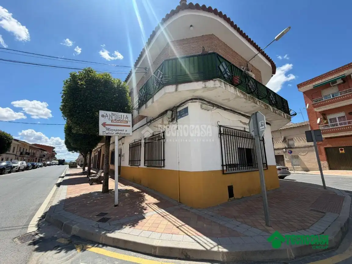 Vista exterior de Casa adosada en venda en La Mata