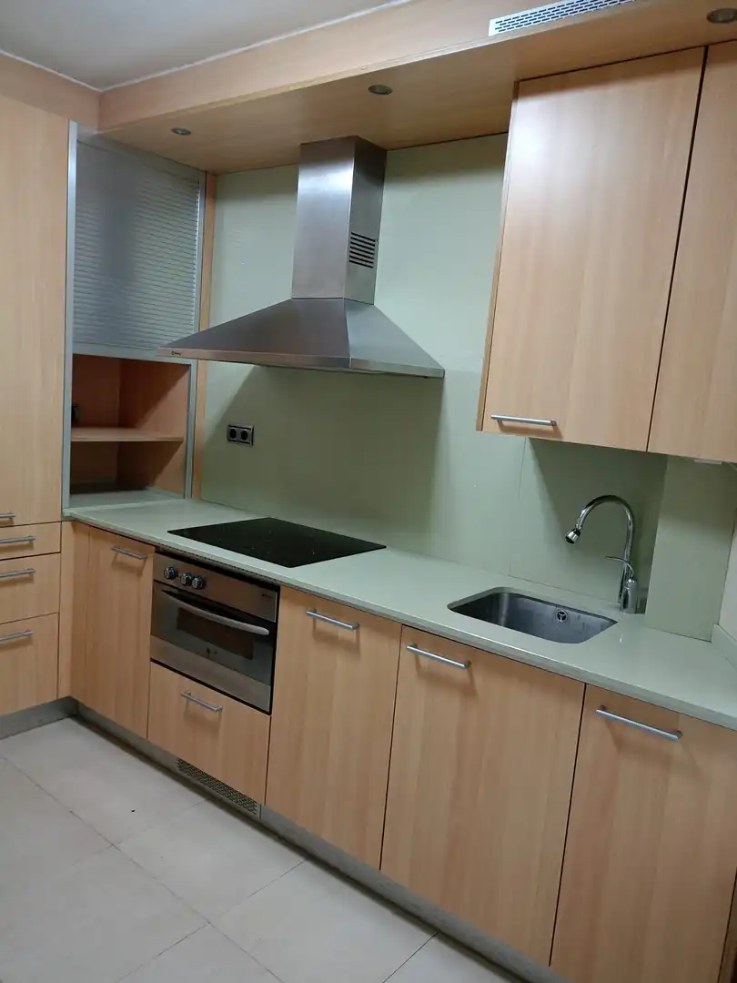 Cocina de Piso en venta en Carballo con Calefacción y Amueblado