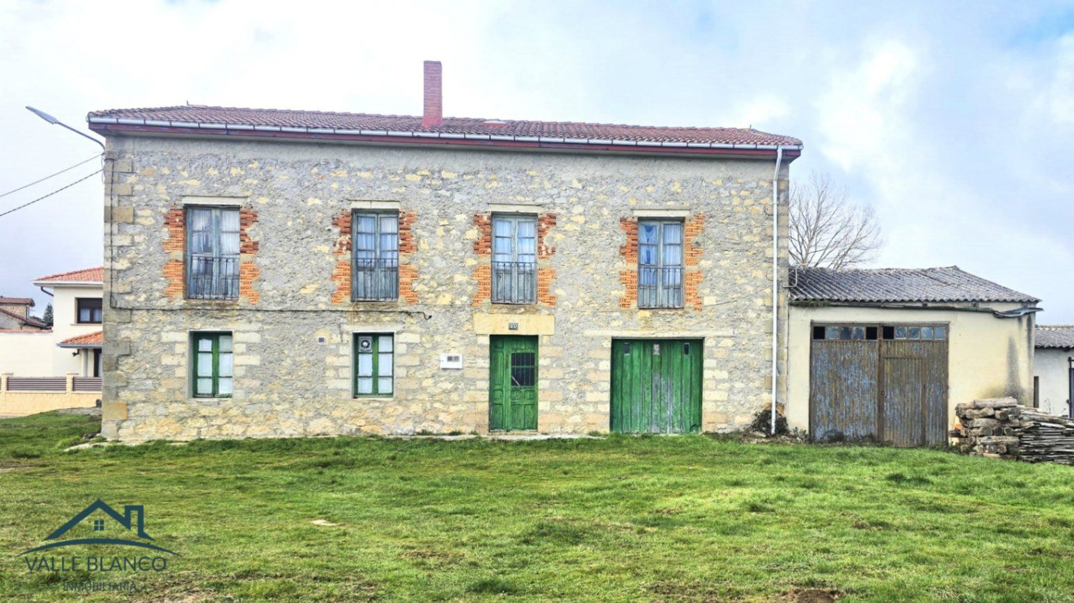 Vista exterior de Casa o xalet en venda en Valle de Valdebezana
