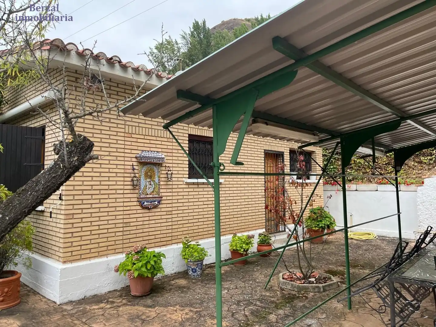 Vista exterior de Casa o xalet en venda en Sorzano amb Jardí privat, Terrassa i Traster