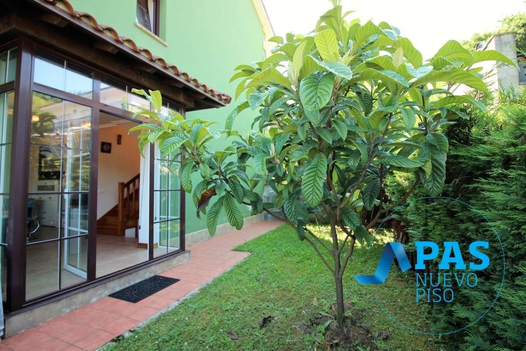 Jardí de Casa o xalet en venda en Medio Cudeyo amb Calefacció, Jardí privat i Terrassa