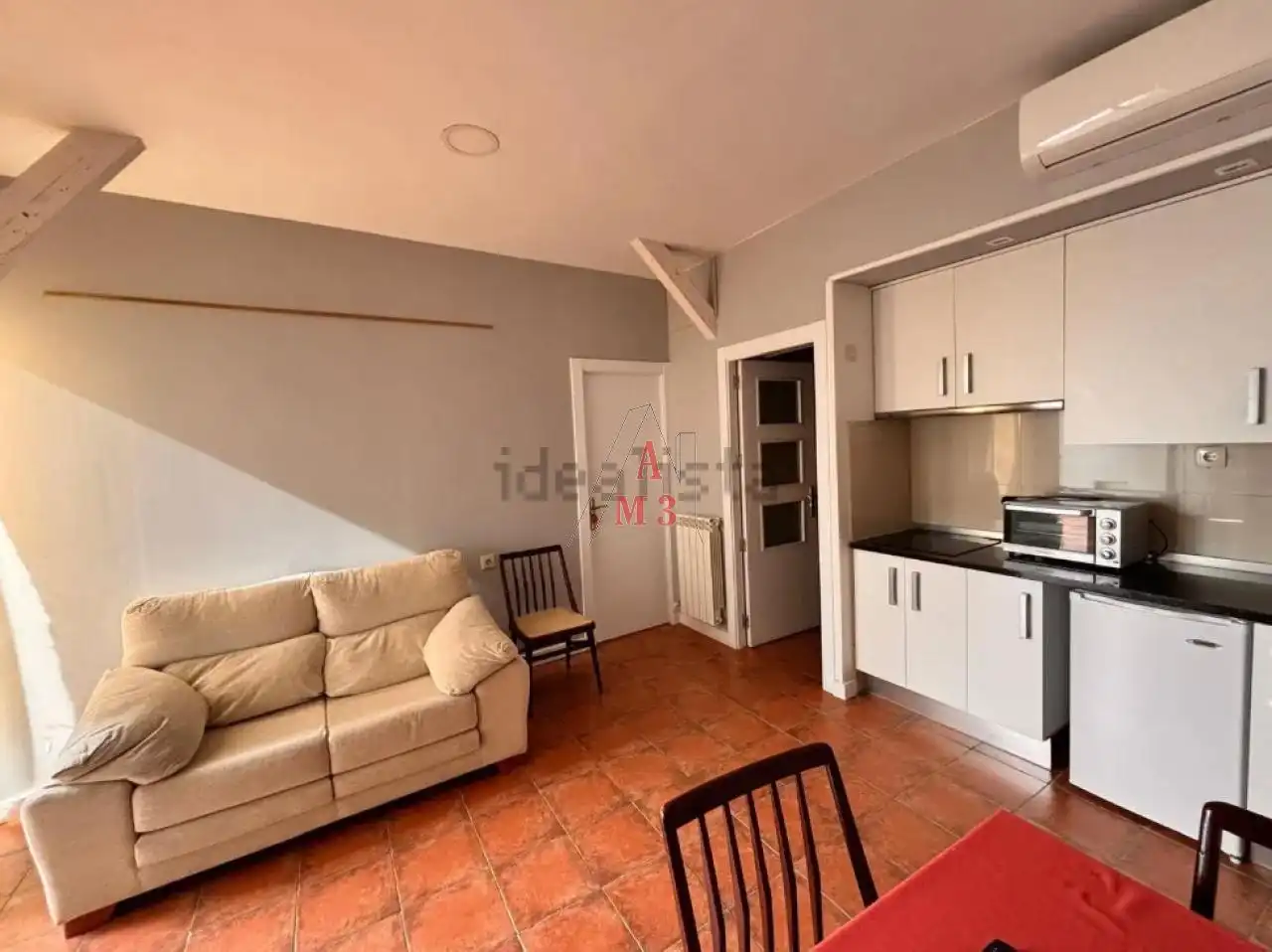 Sala de estar de Casa o chalet en venta en Alija del Infantado con Calefacción y Amueblado