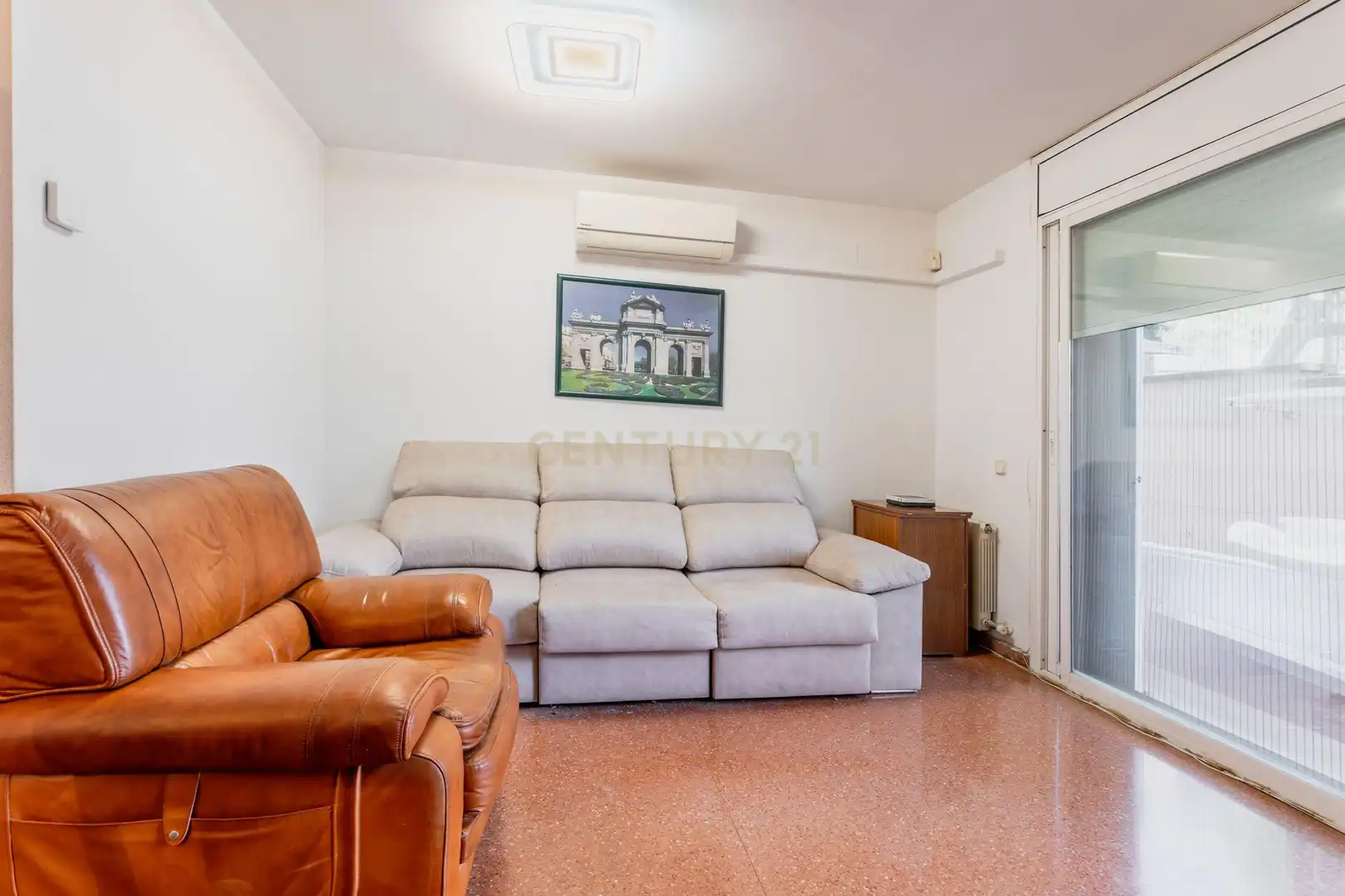 Sala d'estar de Planta baixa en venda en Sant Feliu de Llobregat amb Aire condicionat