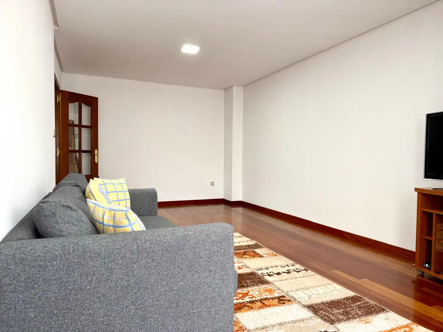 Living room of Duplexes for sale in Ourense Capital   with Heating, Parquet flooring and Storage room