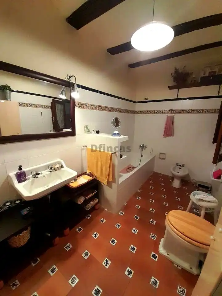 Baño de Casa o chalet en venta en Rubielos de Mora con Terraza y Amueblado