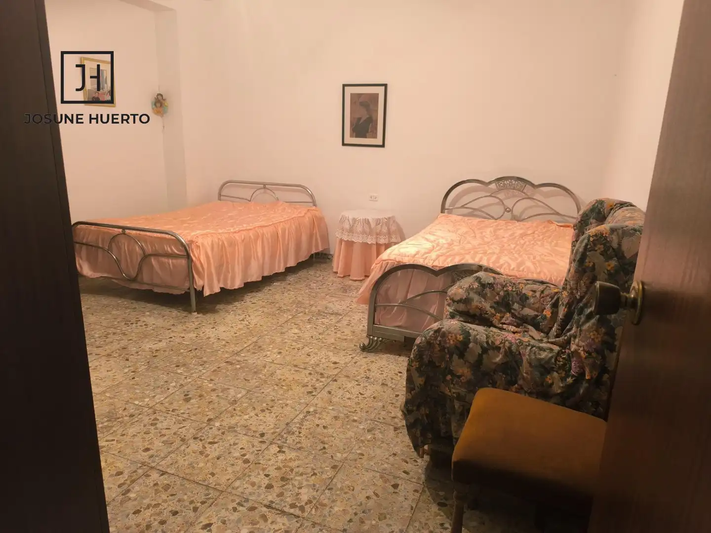 Dormitori de Finca rústica en venda en Esparragosa de la Serena amb Moblat