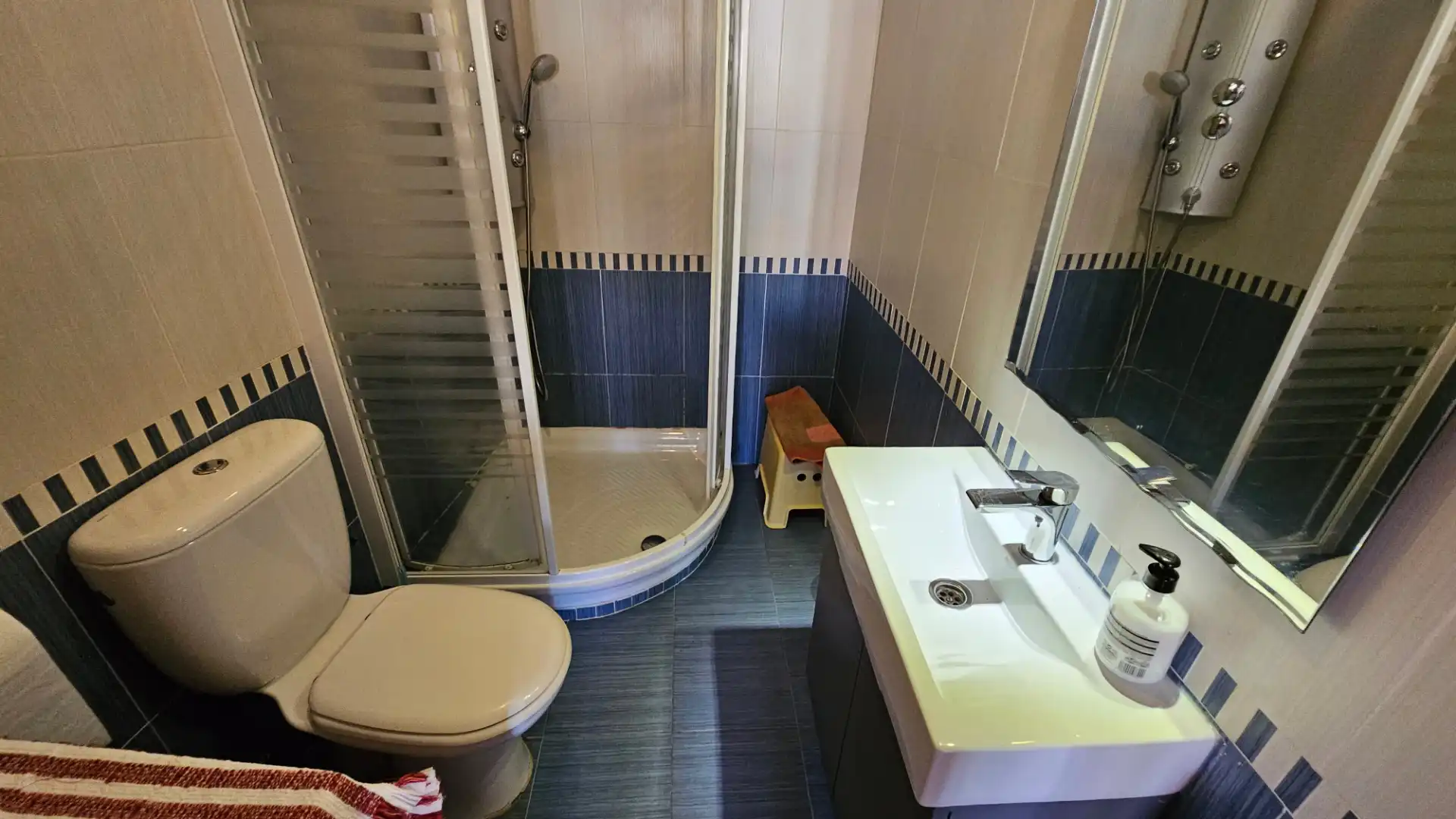 Bathroom of Flat for rent in El Campello  with Air Conditioner, Heating and Parquet flooring