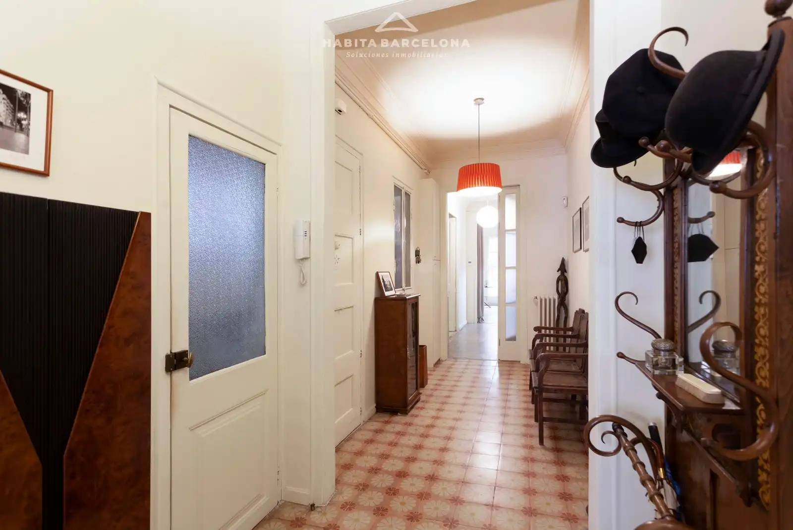 Appartamento con terrazza in vendita a Carrer dels Banys Nous, imagen 6