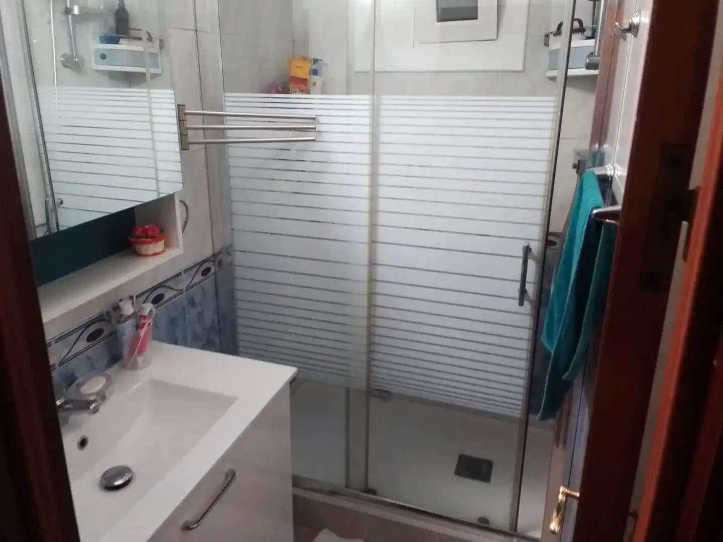 Baño de Piso para compartir en Nou Barris