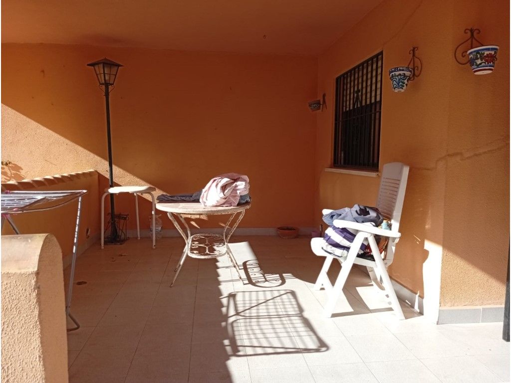 Jardí de Casa adosada en venda en Salobreña amb Piscina