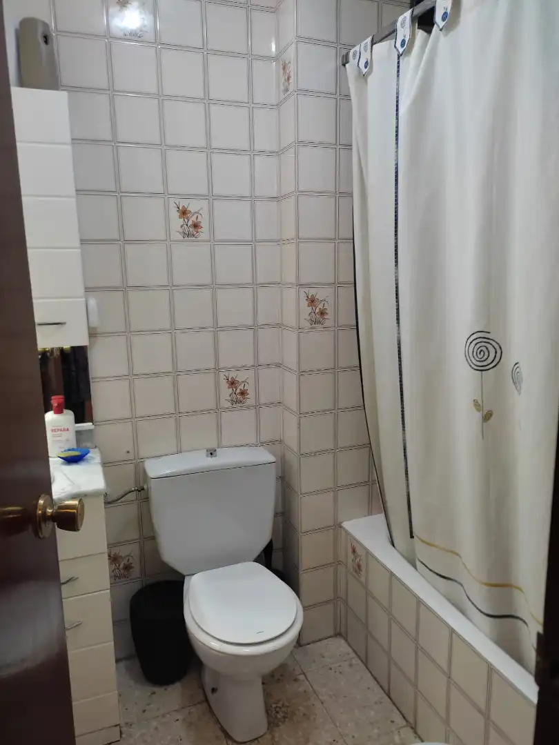 Baño de Piso en venta en Villanueva de la Serena con Aire acondicionado, Amueblado y Balcón