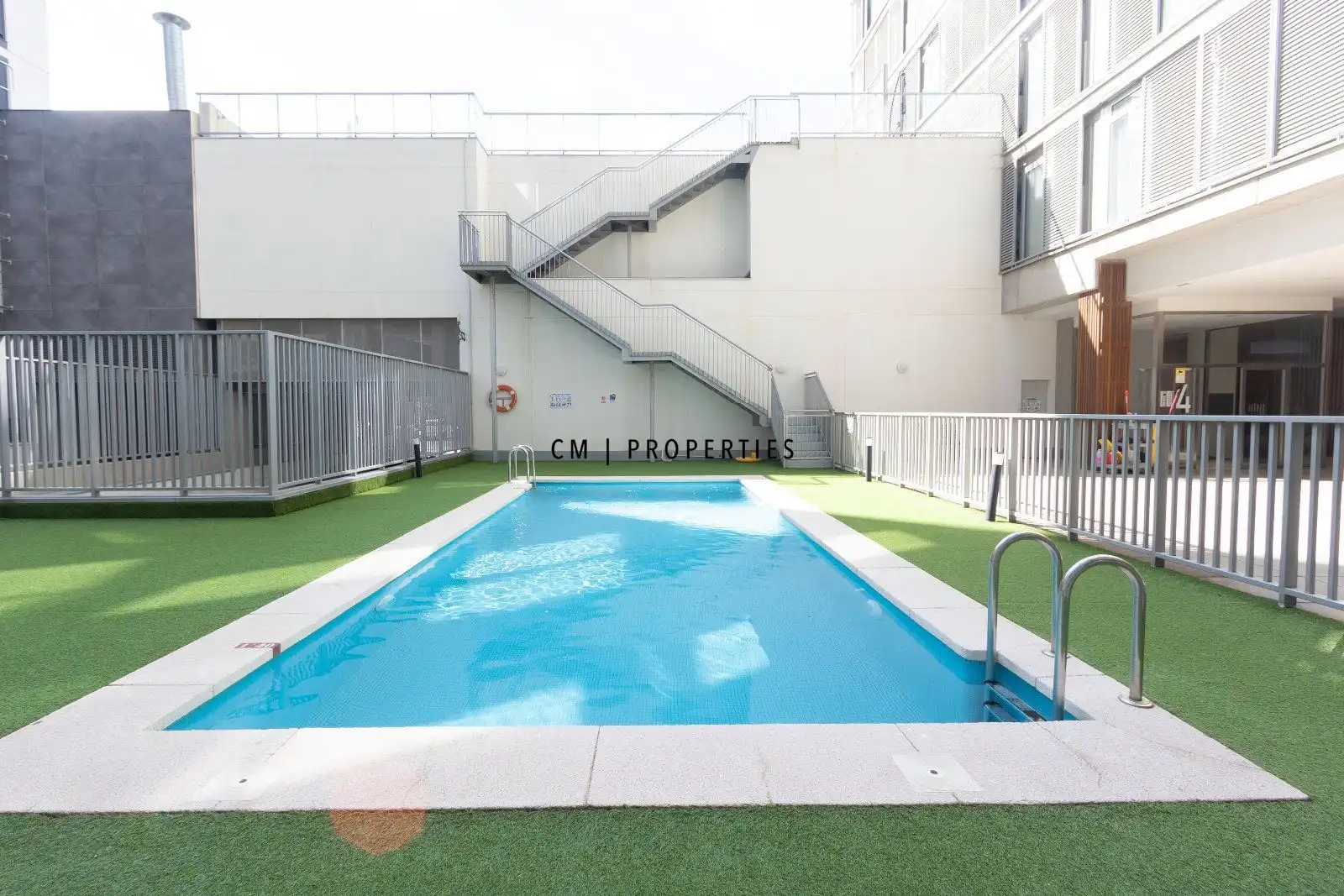 Piscina de Pis en venda en Valencia amb Aire condicionat, Calefacció i Traster