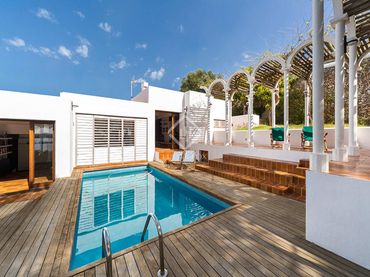 Xalet amb piscina en venda a Cala Llonga - Sa Mesquida