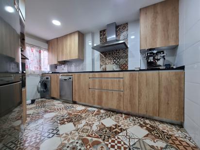 Kitchen of Flat for sale in Alcobendas  with Air Conditioner, Heating and Terrace