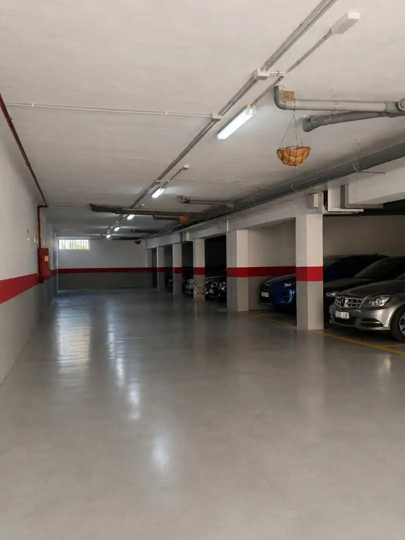 Parking de Apartamento en venta en Marbella con Aire acondicionado, Terraza y Trastero