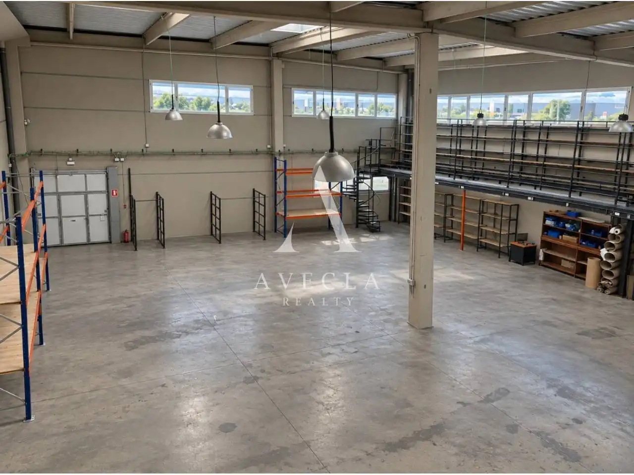 Industrial building to rent in Avenida Amics d´Argentona 4