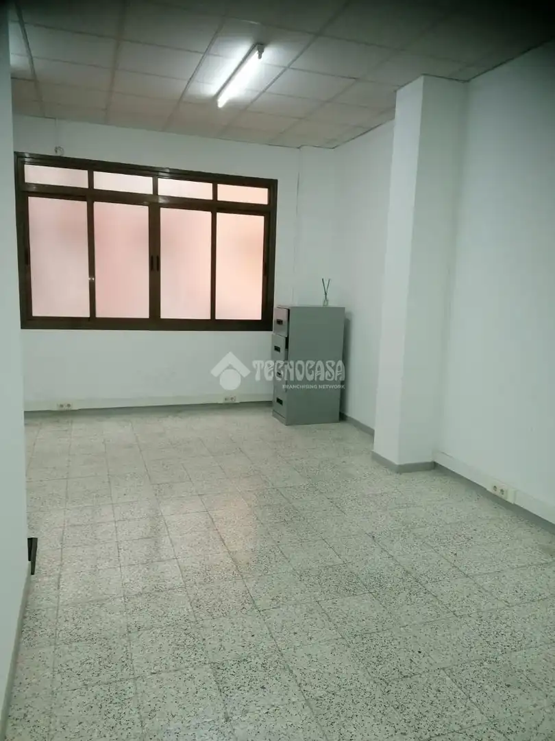Local en venda en Móstoles amb Aire condicionat