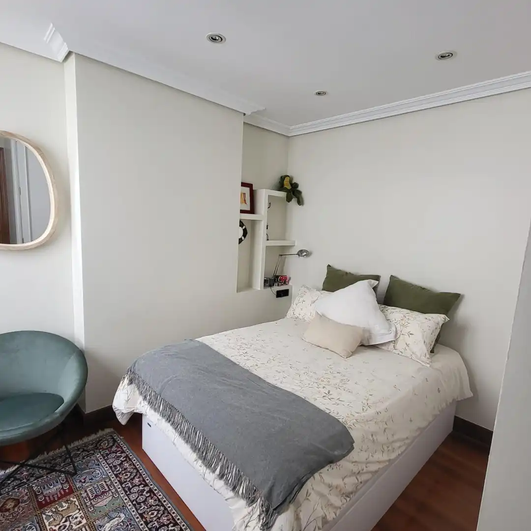 Habitación de Piso en venta en Bilbao  con Calefacción y Trastero