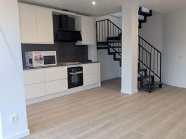 Maisonette mit Balkon zum Verkauf in Carrer de Trobadiners