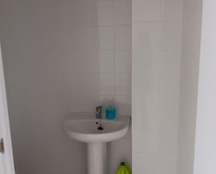 Bathroom of Premises to rent in Santiponce