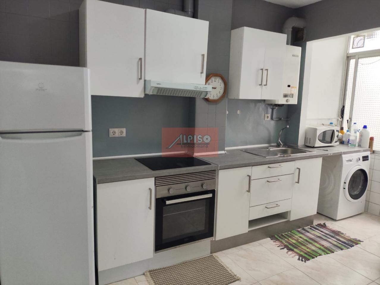 Kitchen of Flat for sale in Ourense Capital   with Air Conditioner, Heating and Storage room