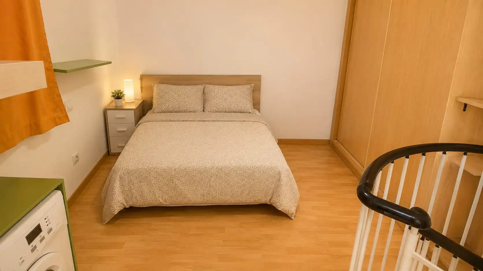 Habitación de Dúplex en venta en Dos Hermanas con Aire acondicionado, Parquet y Terraza