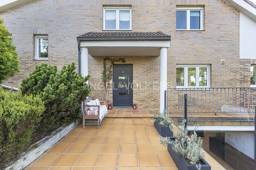 Vista exterior de Casa o chalet en venta en Gijón  con Calefacción, Jardín privado y Terraza