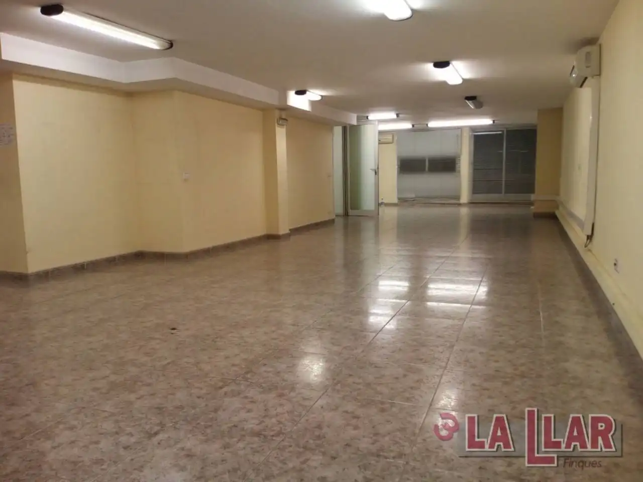 Local comercial en venda a Centre, imagen 2