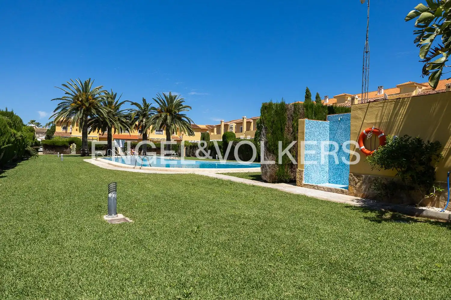 Piscina de Casa o chalet en venta en Dénia con Aire acondicionado, Calefacción y Jardín privado