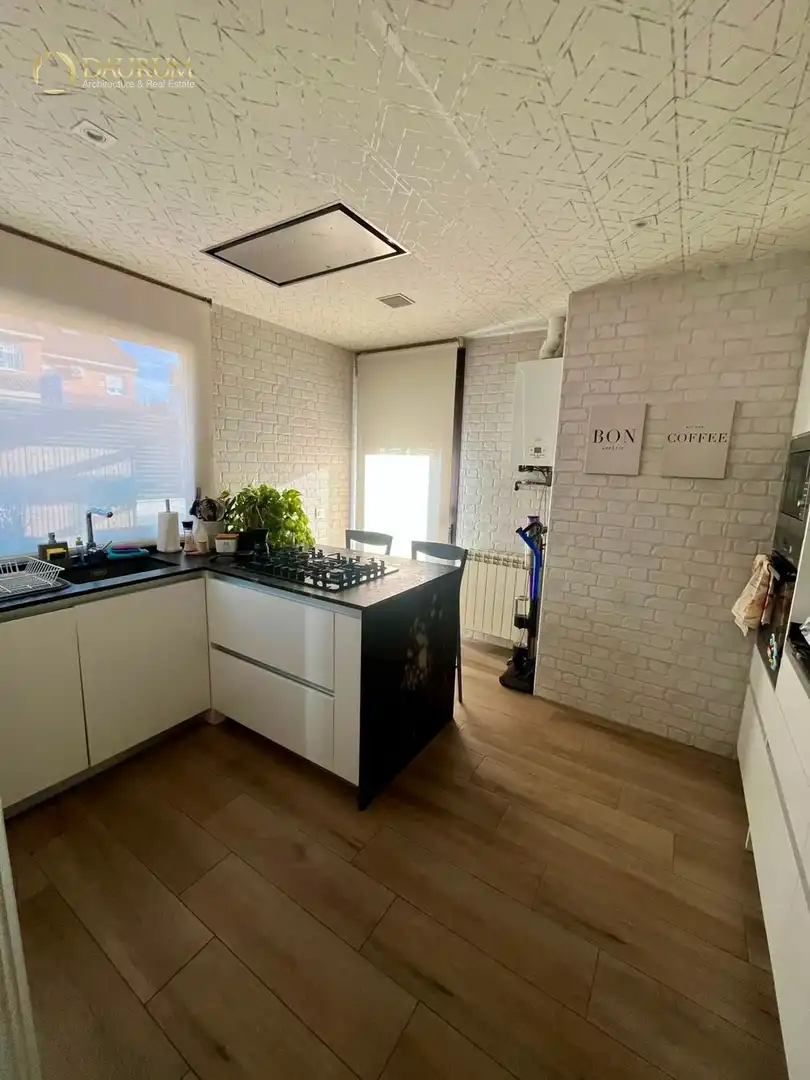 Cocina de Casa adosada en venta en Móstoles con Aire acondicionado, Calefacción y Terraza