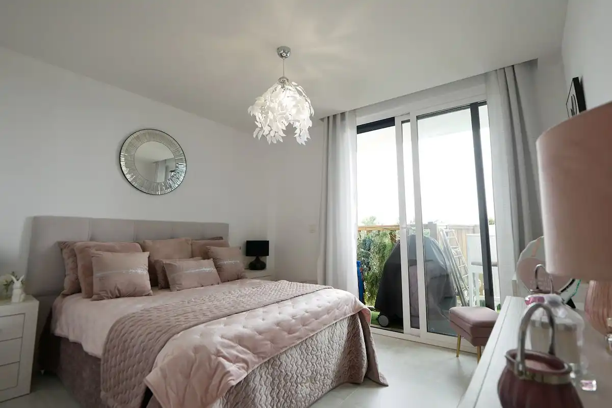 Schlafzimmer von Erdgeschoss zum Verkauf in Mijas mit Klimaanlage, Terrasse und Abstellraum