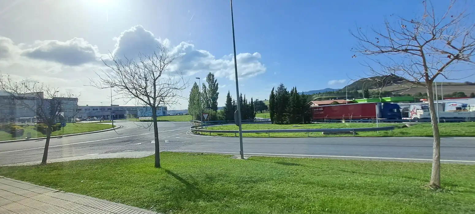 Vista exterior de Oficina de alquiler en Valle de Elorz / Elortzibar con Calefacción