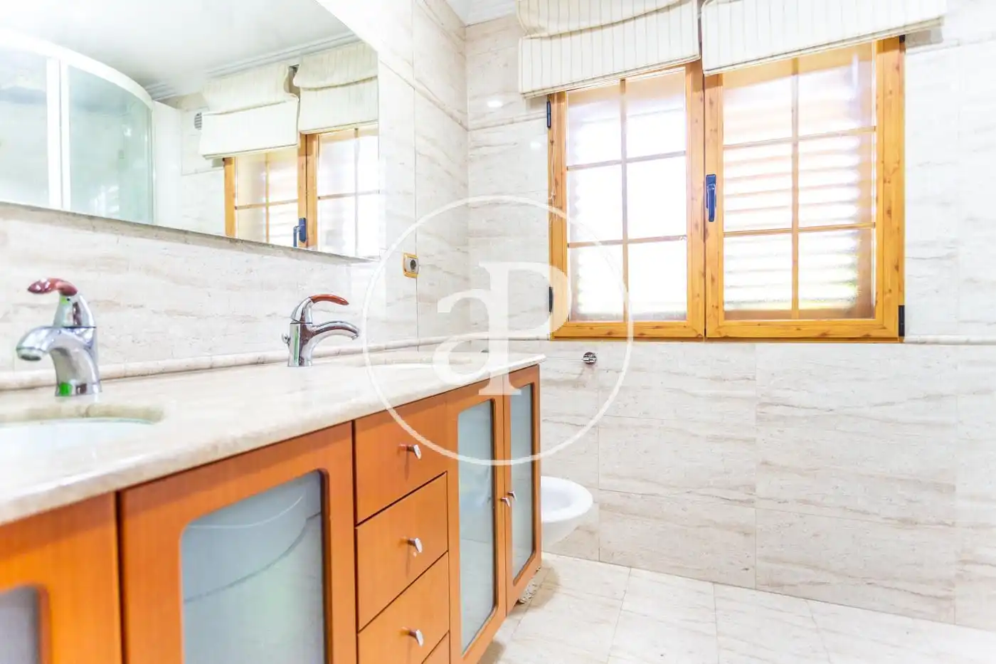 Baño de Casa adosada en venta en Picanya con Aire acondicionado, Calefacción y Jardín privado