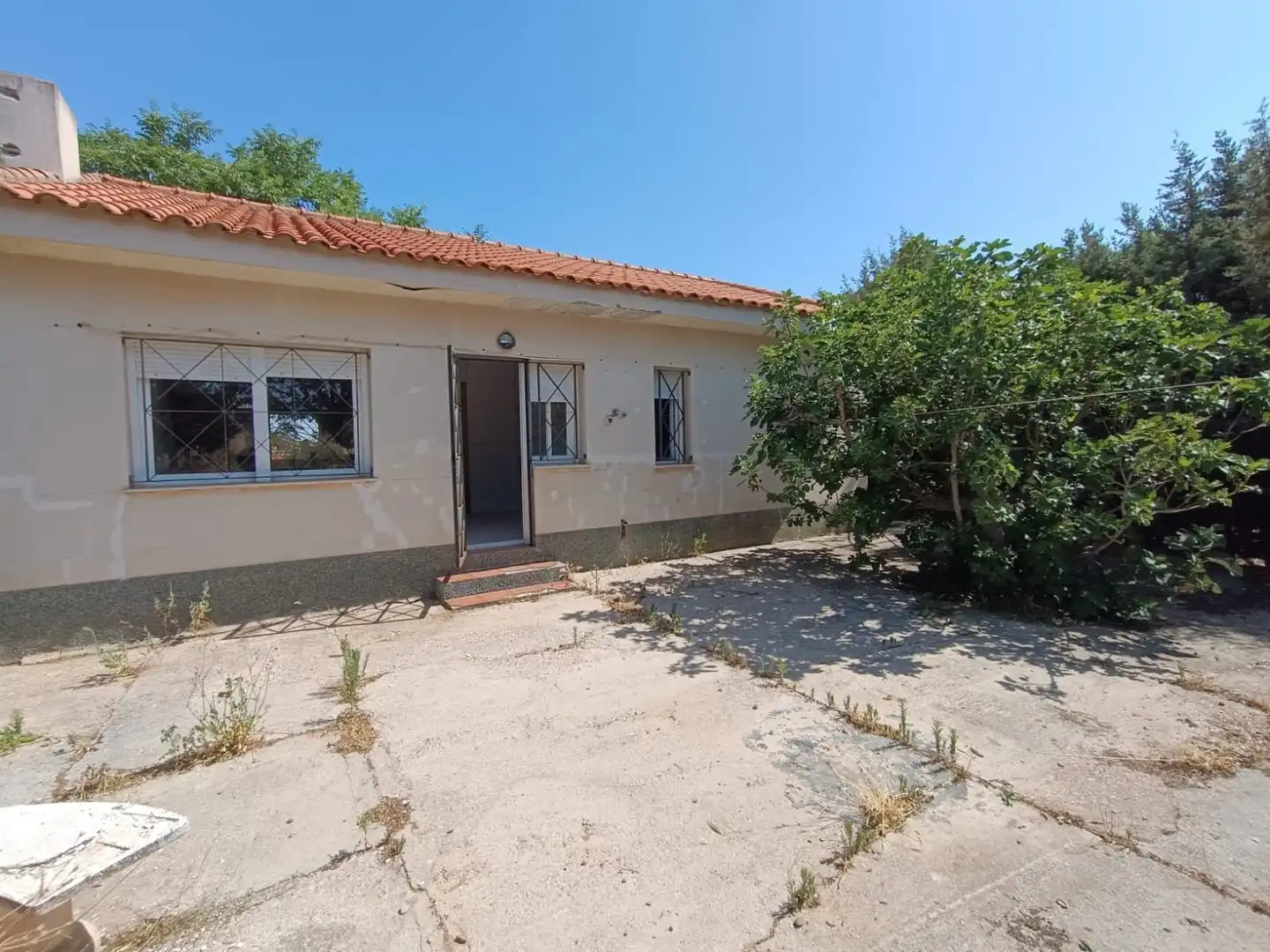 Vista exterior de Casa o xalet en venda en Lillo amb Calefacció, Jardí privat i Traster