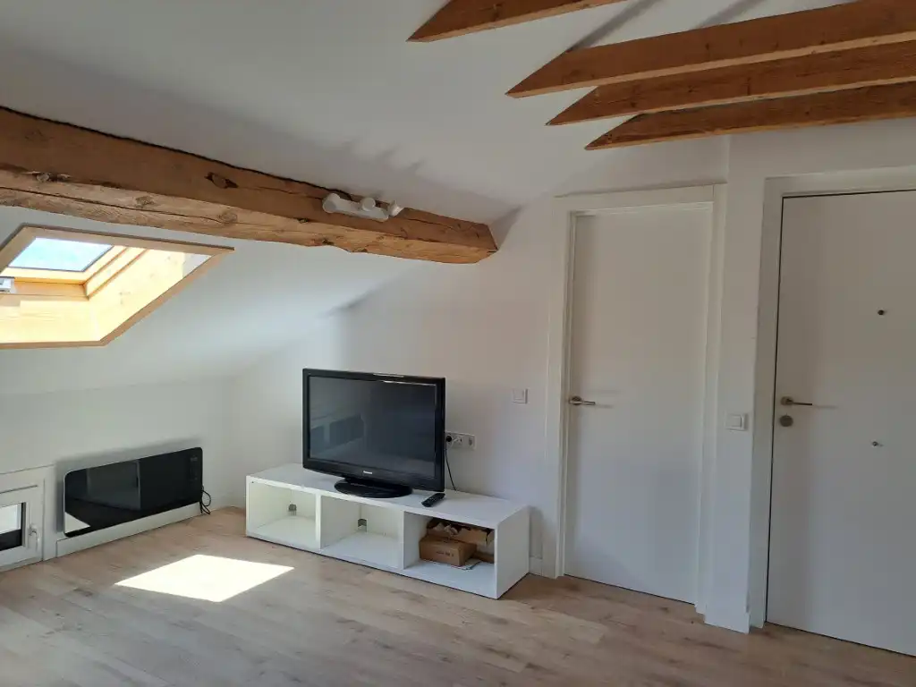 Sala d'estar de Àtic de lloguer en Osséja amb Calefacció, Parquet i Traster