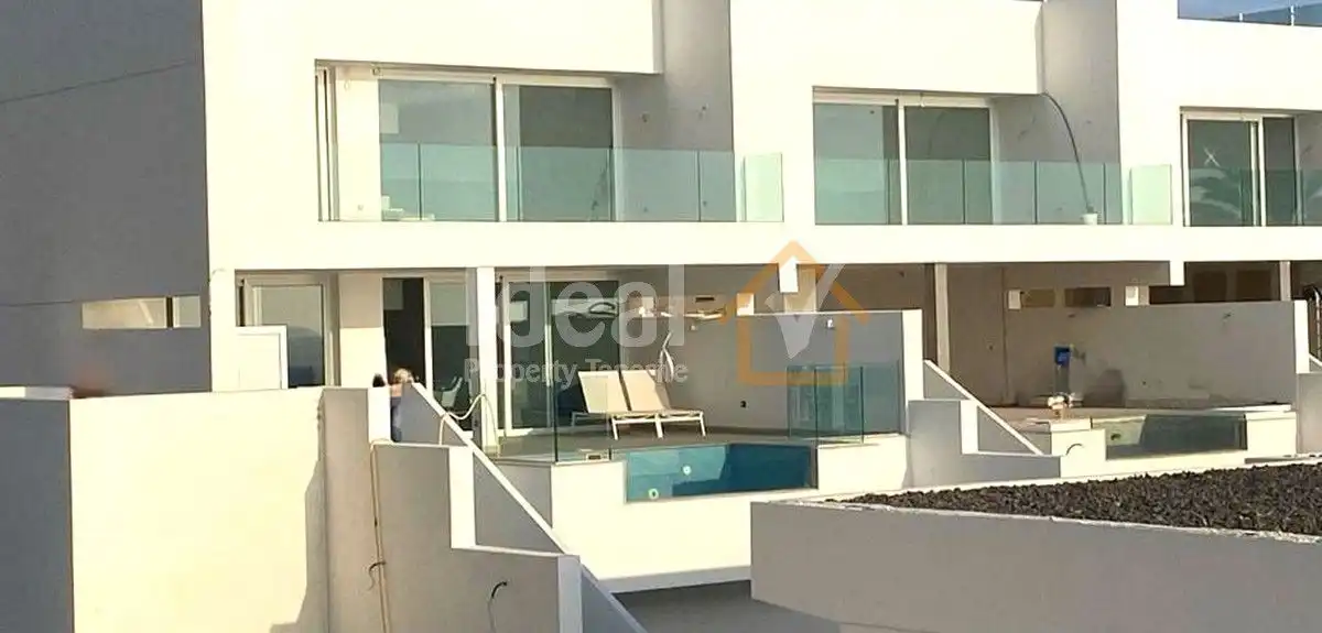Apartment with pool for sale in Costa del Silencio, imagen 4