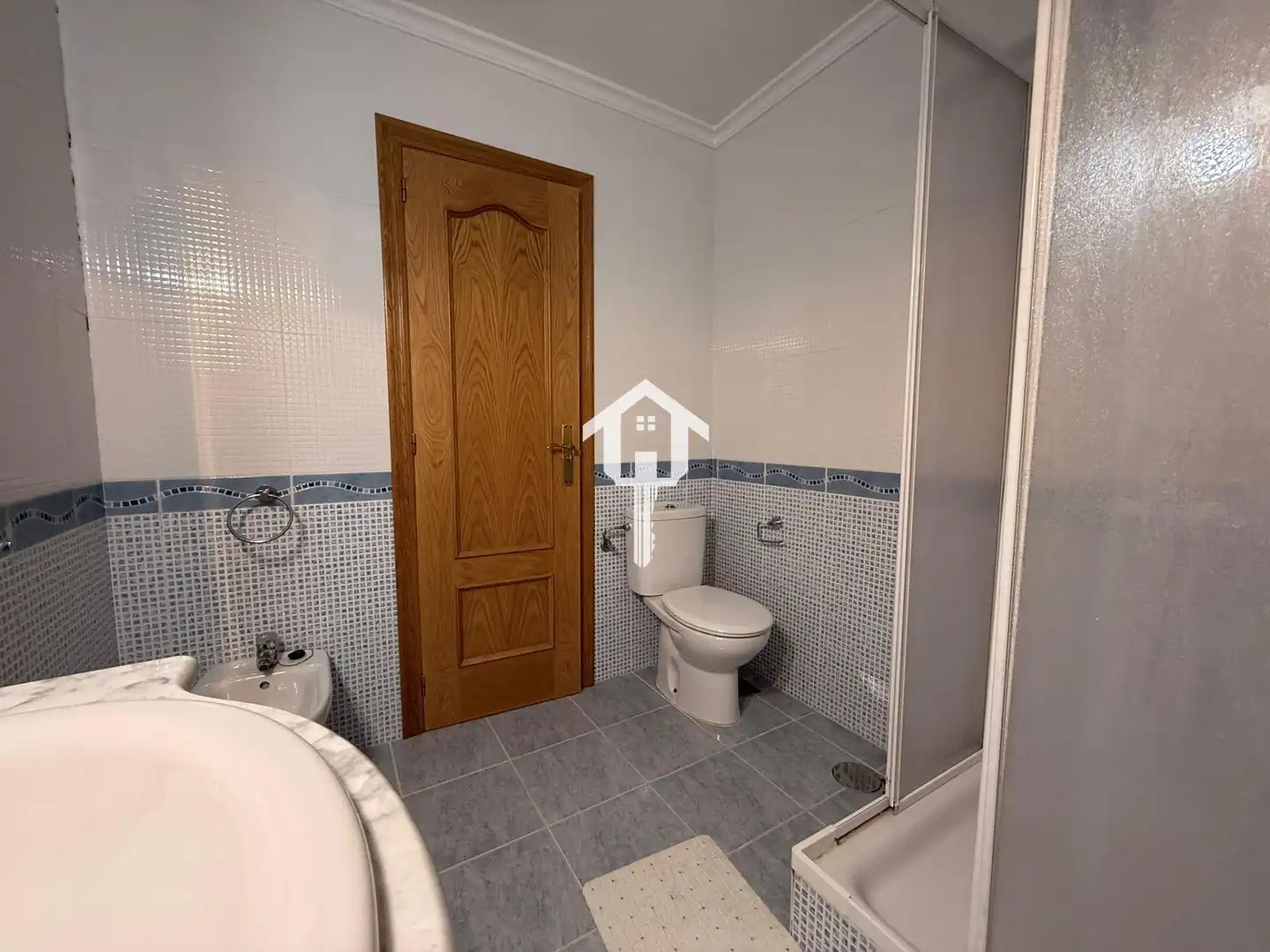 Bathroom of Houses for sale in San Vicente del Raspeig / Sant Vicent del Raspeig  with Air Conditioner, Private garden and Terrace