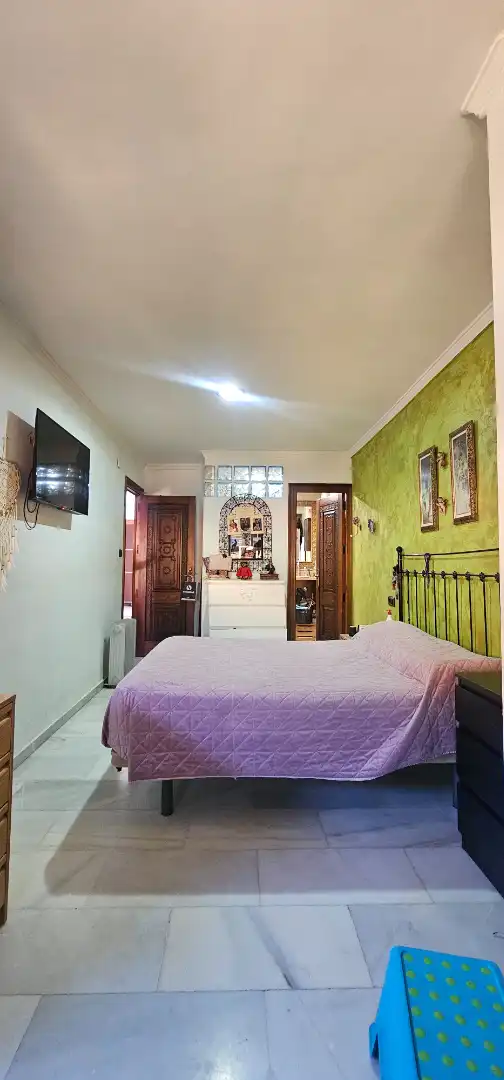 Dormitori de Casa o xalet en venda en Salobreña amb Aire condicionat, Jardí privat i Traster