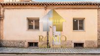 Exterior view of Single-family semi-detached for sale in Santa Perpètua de Mogoda  with Air Conditioner, Heating and Terrace