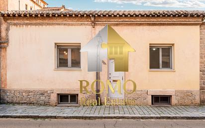 Exterior view of Single-family semi-detached for sale in Santa Perpètua de Mogoda  with Air Conditioner, Heating and Terrace