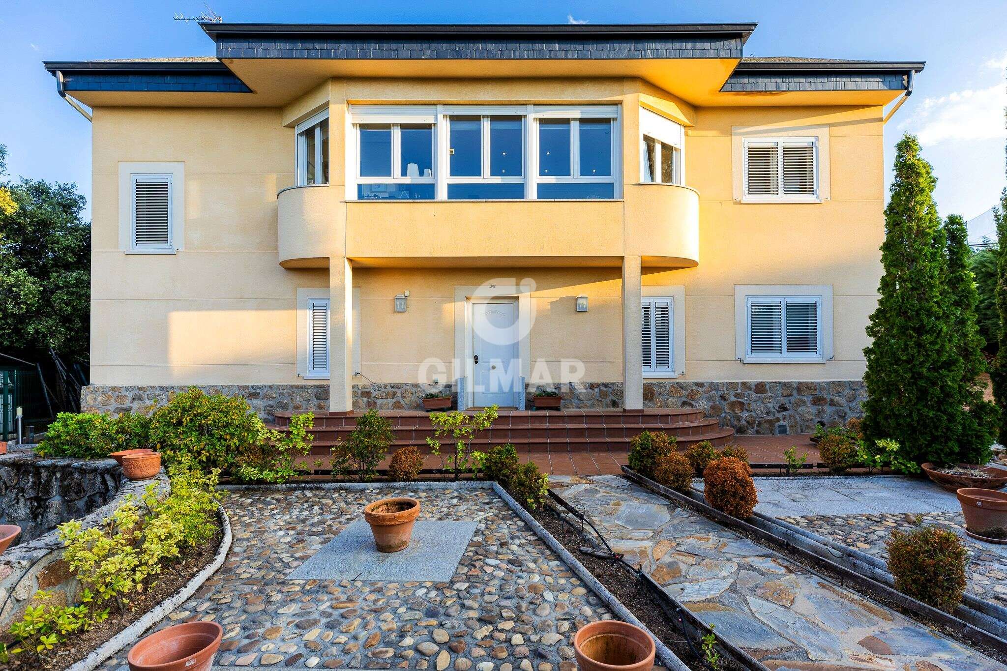 Exterior view of House or chalet for sale in Valdemorillo  with Swimming Pool