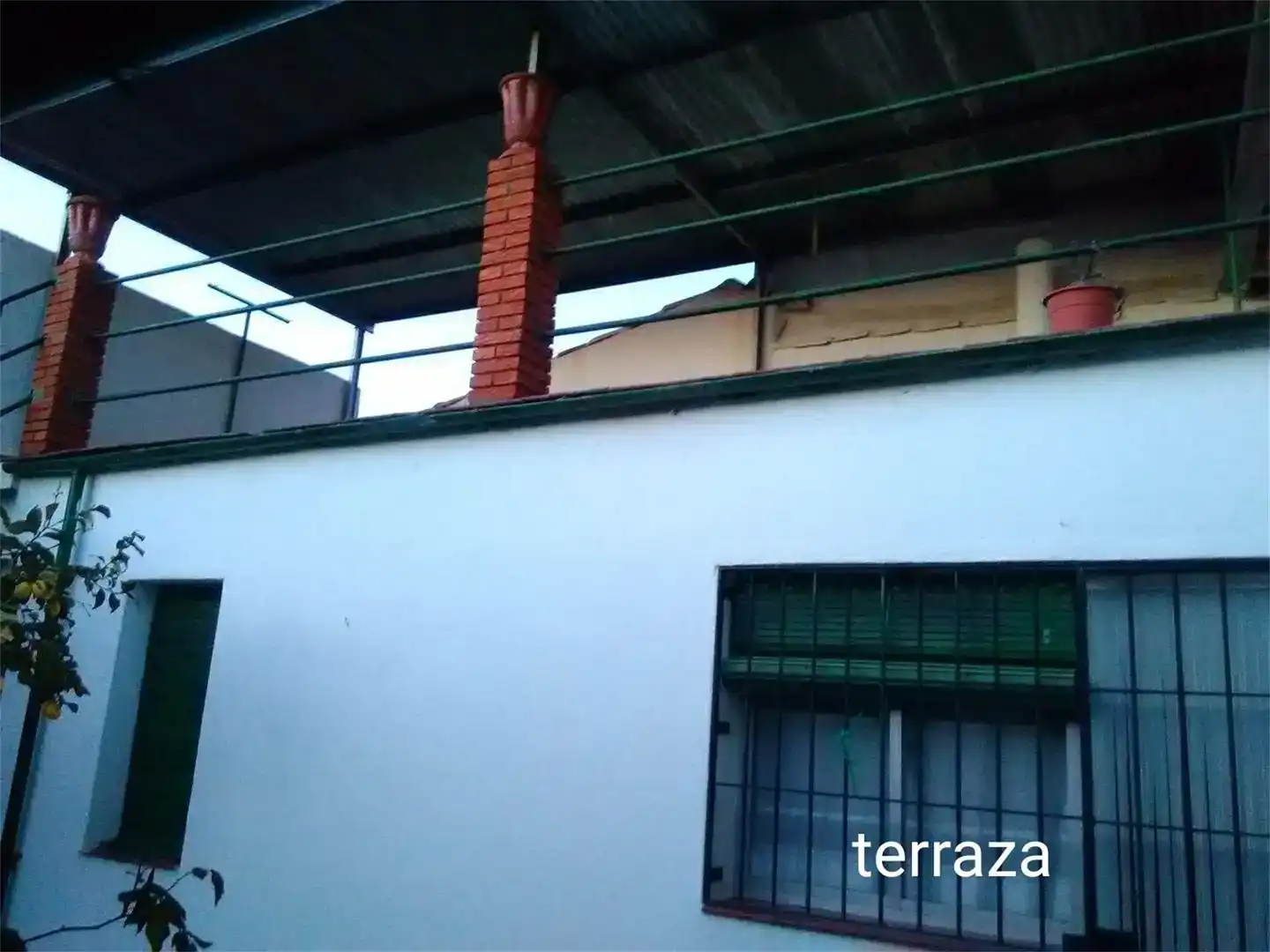 Terrassa de Casa adosada en venda en Cabeza del Buey amb Traster, Moblat i Balcó