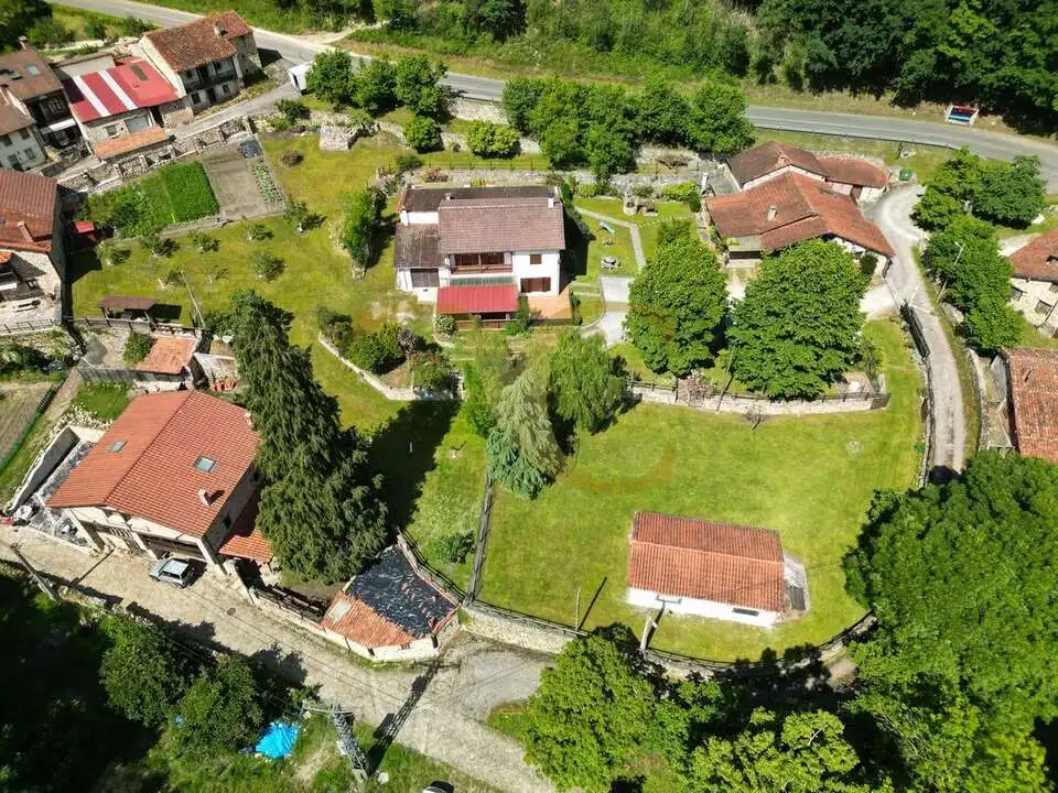 Casa o xalet en venda en Peñamellera Alta amb Calefacció, Jardí privat i Terrassa