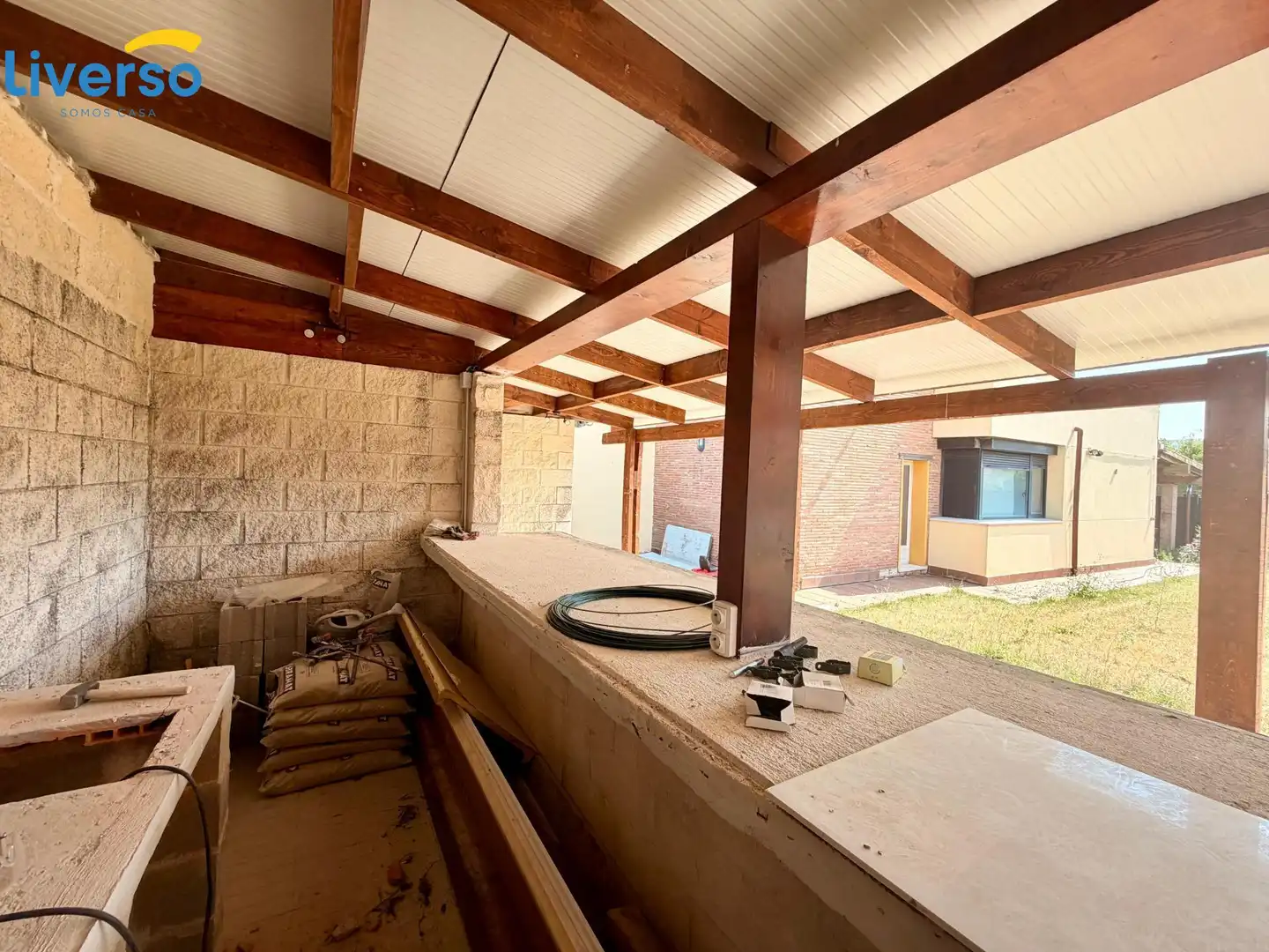 Terrassa de Casa adosada en venda en Alfoz de Quintanadueñas amb Calefacció, Terrassa i Traster