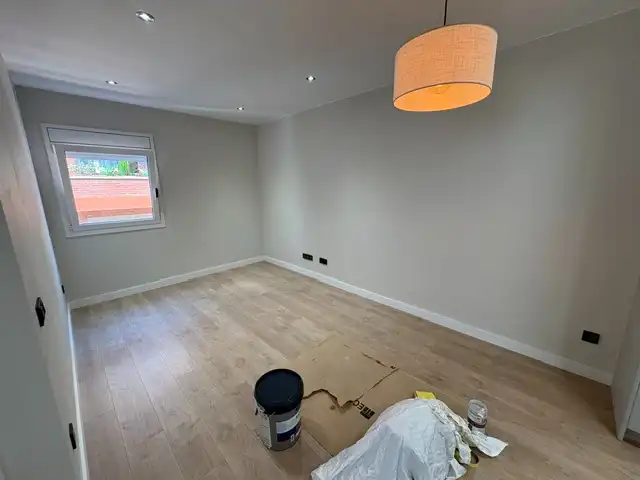 Wohnung zum Verkauf in Barcelona mit Klimaanlage, Heizung und Parkett