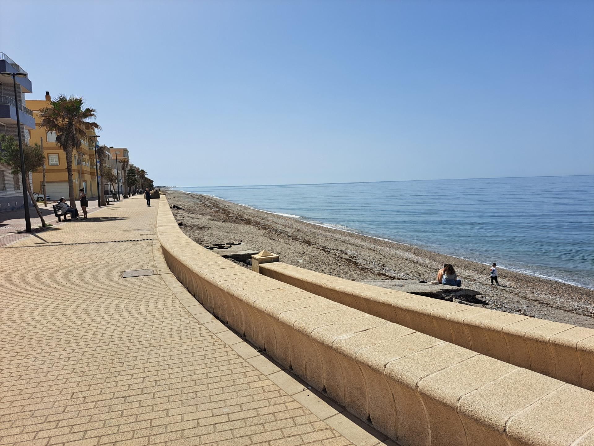 Vista exterior de Pis en venda en El Ejido amb Terrassa, Traster i Balcó