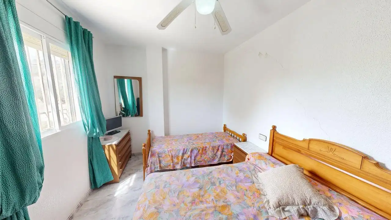 Dormitori de Casa o xalet en venda en Jaén amb Traster i Piscina comunitària