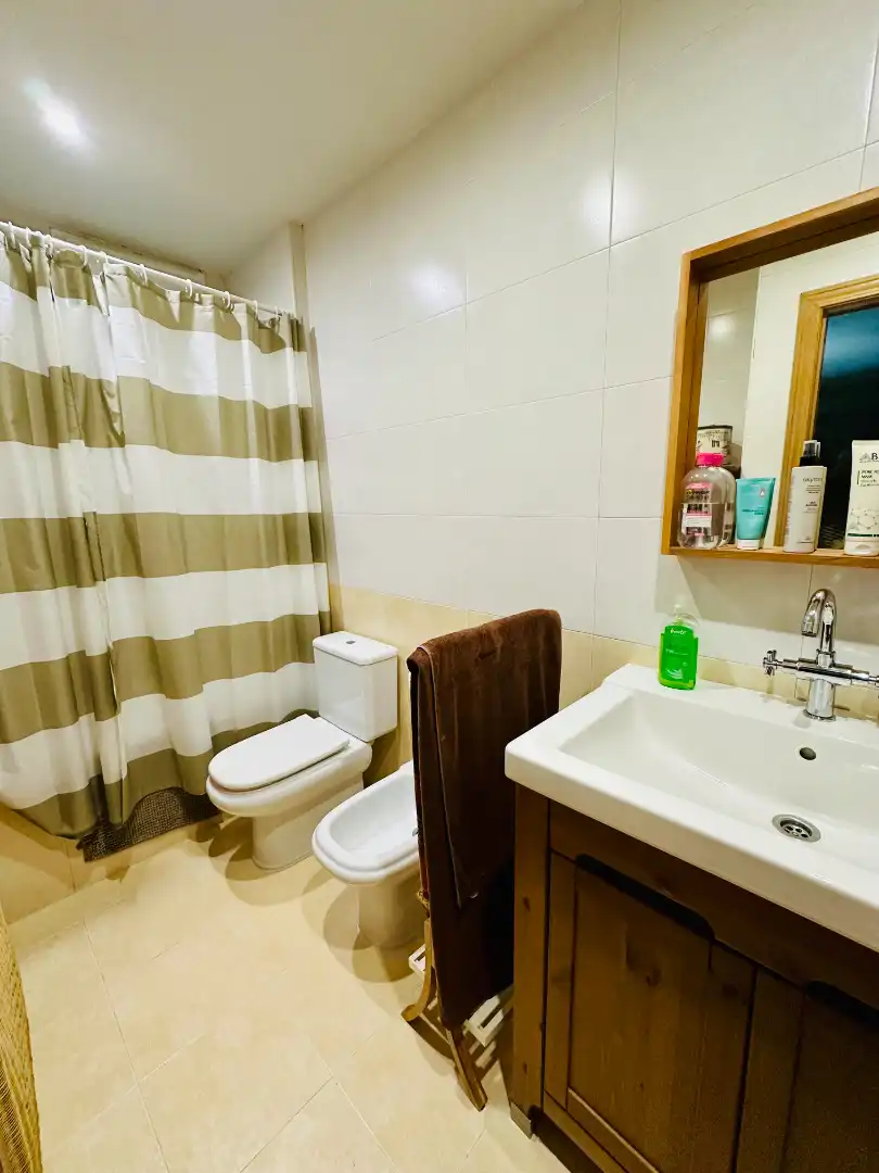 Baño de Casa adosada en venta en Parla con Aire acondicionado, Calefacción y Jardín privado