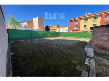Terreno residencial en venta en Calle Torrent i Garriga