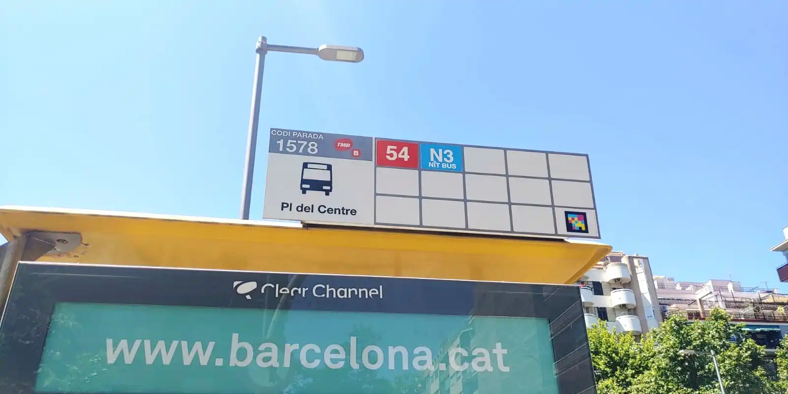 Vista exterior de Estudio de alquiler en Barcelona con Calefacción, Amueblado y Lavadora